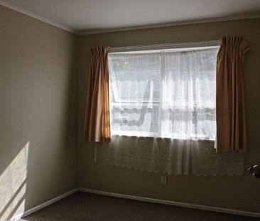 3-Bedroom Home for Rent – Pakuranga - Photo 3