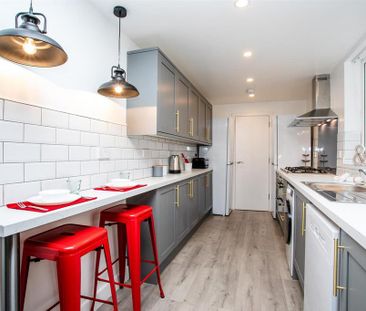 1 bedroom in a house share to rent - Photo 6