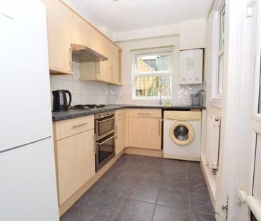 2 bedroom terraced house to rent - Photo 4