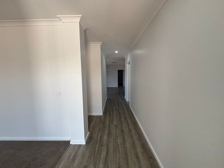 20 Canterbury Road, Thurgoona NSW 2640 - House For Rent | Domain - Photo 5