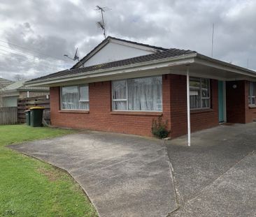 Cozy 2 Bedroom 1 Bathroom Unit - Photo 6