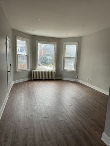 For Lease - 75 Rosemount Avenue Unit# Main, Toronto, Ontario - Photo 5