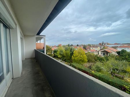 Location Appartement 3 pièces 83m² - Photo 5