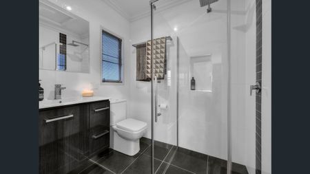 4 White Street, Everton Park QLD 4053 - House For Rent | Domain - Photo 5