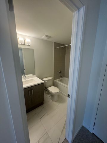 For Lease - 130 Honeycrisp Crescent Unit# TH 310, Vaughan, Ontario - Photo 5