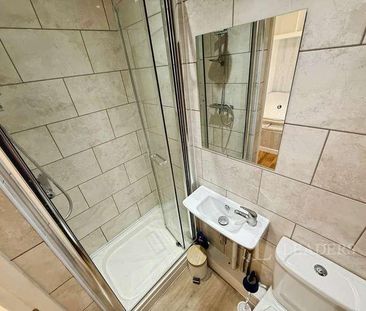 Ludlow Road, Portsmouth, Hampshire, PO6 - Photo 4