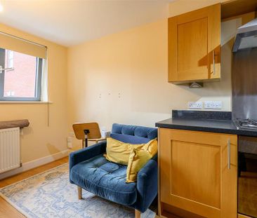 1 bedroom flat to rent - Photo 4