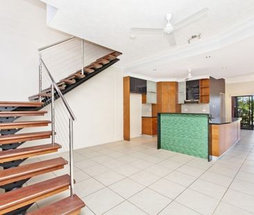 STYLISH AND STUNNING TOWNHOUSE - Photo 1