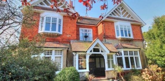 Denton Road, Eastbourne, East Sussex, BN20 7SU - Photo 2