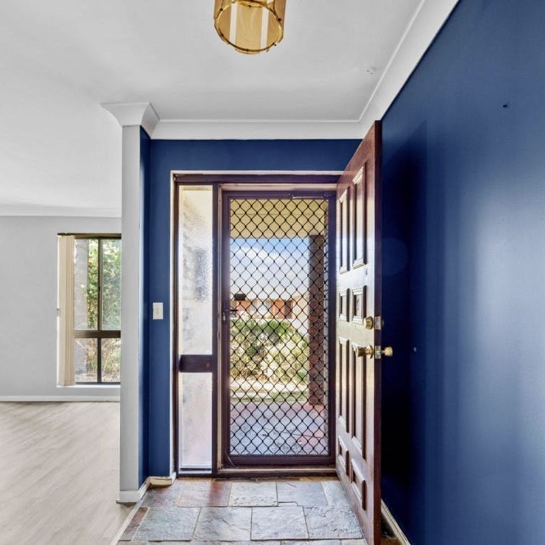 FAMILY HOME - Photo 1