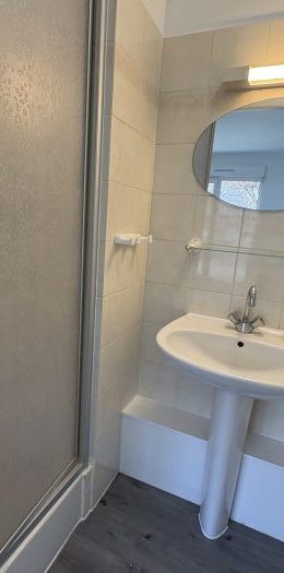 CAEN - STUDIO AVEC STATIONNEMENT - QUARTIER BEAULIEU - Photo 1