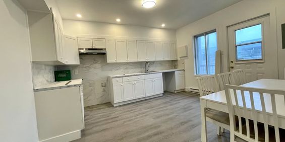 Villeray - 5 1/2 Avec Parking -Septembre - Photo 3