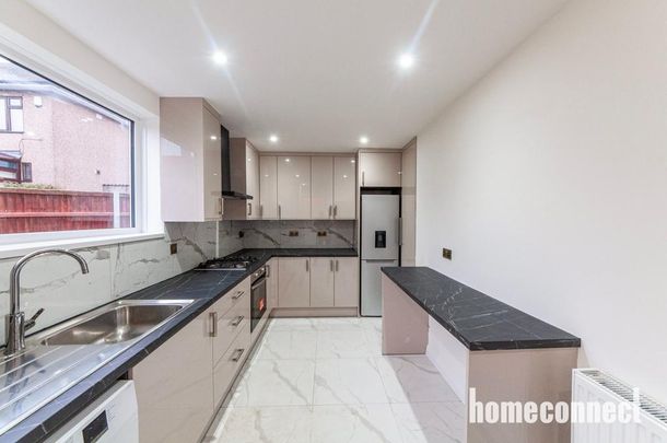 3 bedroom semi-detached house to rent - Photo 1