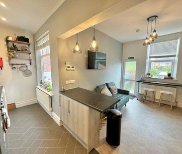 1 bedroom in a house share to rent - Photo 6