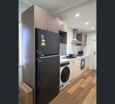 1C/281 Severin Street, Parramatta Park, Qld 4870 - Photo 4