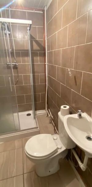 Room in a Shared House, Holbrook Lane, CV6 - Photo 1