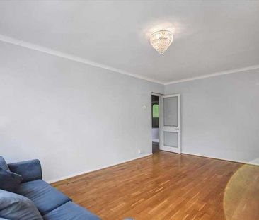 Salisbury Court, Thornton Avenue, Chiswick, W4 - Photo 4