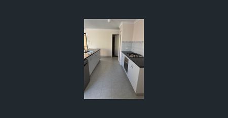 Gated Estate Living - Photo 5