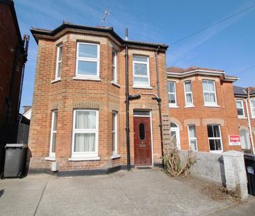 4 bedroom detached house to rent - Photo 4