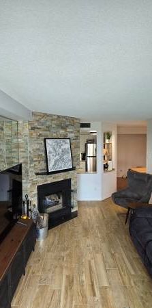 Wonderful 2 bedroom condo between the Glebe and Little Italy! $2,600/m - Photo 1