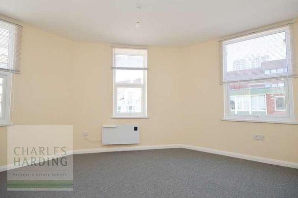 Milton Road, Swindon, SN1 - Photo 1