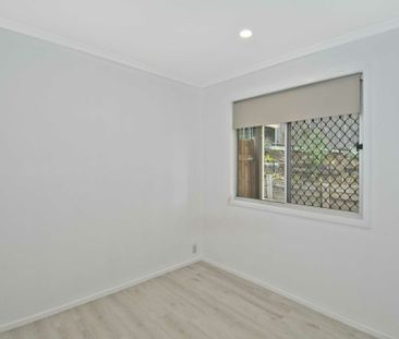 Well-Located 3 Bedroom Home with Air Conditioning | Close to Shops,... - Photo 5