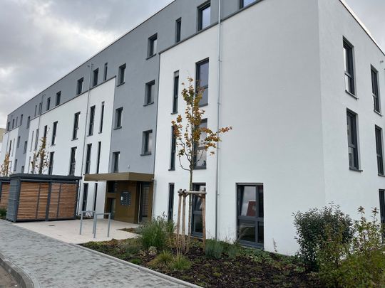 Moderne Familienwohnung in Wiesbaden-Delkenheim! - Photo 1