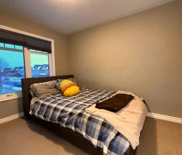 124 NACARAT STREET - Photo 5