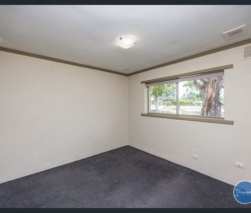 LOW-MAINTENANCE LIVING IN A CONVENIENT LOCATION - Photo 5