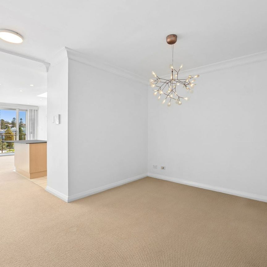 Live the beach dream! 2 extra large car parks. - Photo 1