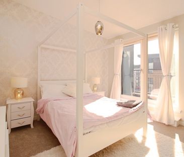 3 Bed Semi-Detached House, Penthouse Suite Dubai Inspired, EH5 - Photo 4