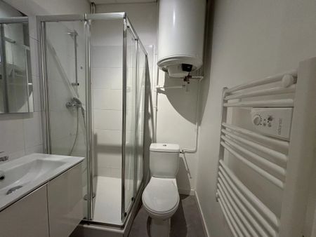 Location Appartement 3 pièces 54m² VALENCE 26000 - Photo 3
