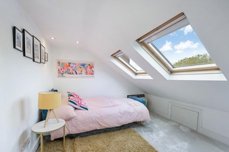 3 bedroom flat to rent - Photo 4