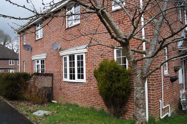 2 bedroom semi-detached house to rent - Photo 1