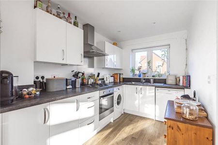 2 bedroom terraced house to rent - Photo 5