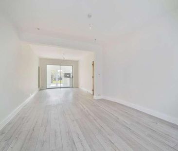 Clifton Avenue, Stanmore, HA7 - Photo 1