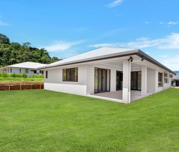 MAJESTIC MASTERPIECE – SOUGHT AFTER " FRESHWATER POCKET " LOCATION! - Photo 3