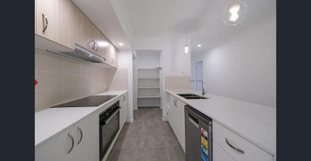 Stunning 4 bedroom home - Photo 2