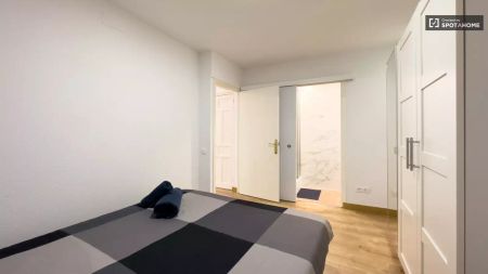 Studio for rent in Sant Pere Santa Caterina i la Ribera - Photo 2