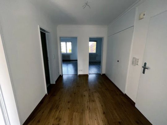 Ihre Mietwohnung? Großer Balkon und zentrale Lage! - Foto 1