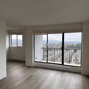 2-Bedroom Fully Renovated close to SkyTrain (Lougheed) - Photo 2