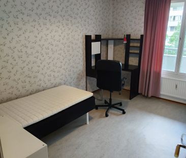 Bredängs Allé, Skärholmen - Photo 2