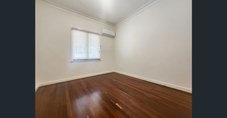 3x1.5 CHARACTER HOME IN MANNING - Photo 4