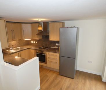 1 bed Apartment - To Let - Photo 3