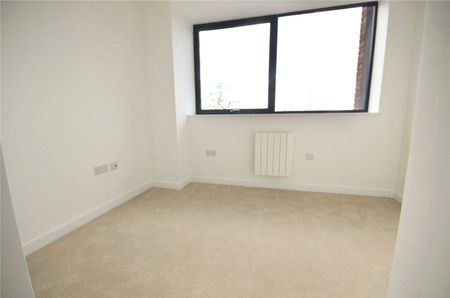 Castlewood Apartments, 192 Wellington Rd North, Heaton Norris, Stockport, SK4 2DZ - Photo 2