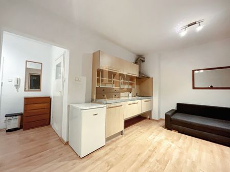 Przy metrze Stokłosy | Uczelnia Vistula | Balkon - Zdjęcie 5