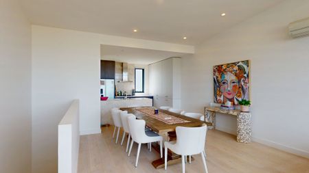 A Rare Fitzroy North Find: Space, Style and Location Combined - Photo 4