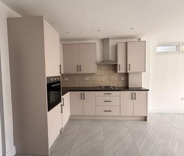 3 Bed Semi-Detached House, Woodkands Park, N15 - Photo 5