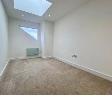 Bartley Way, Hook, Hampshire, RG27 - Photo 3