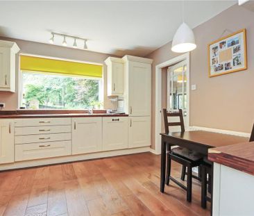 4 bedroom semi-detached house to rent - Photo 4